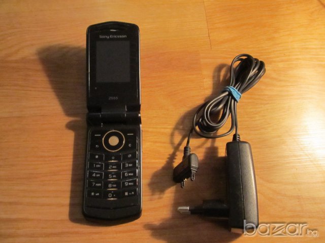 Сгъваем Телефон с копчета SONY ERICSSON Z555, сони ериксон Z555 модел 2008 г. - работещ.