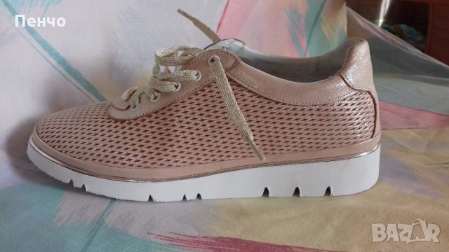 Дамски спортни обувки естествена кожа в златист розов цвят втора употреба летни с перфорации
