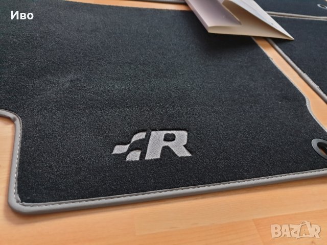 Оригинални мокетени  стелки R32  голф 4 ,бора, снимка 5 - Аксесоари и консумативи - 25765810