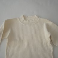 Кремава блузка-полуполо, 110 см. , снимка 2 - Детски Блузи и туники - 16399901