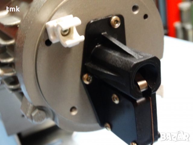 Мотор-редуктор  SEUSTER, снимка 13 - Електродвигатели - 24477557