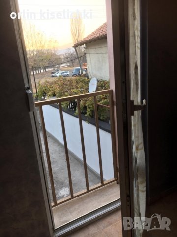 Самостоятелно жилище и парко място под нем, снимка 5 - Стаи под наем - 19705157