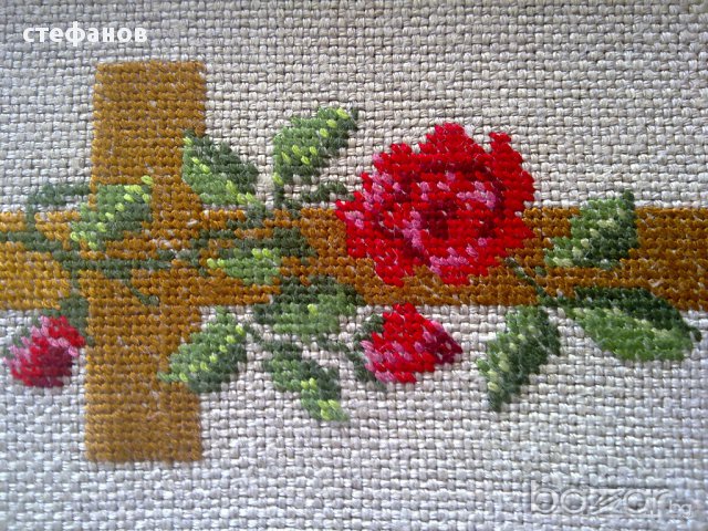 гоблени - кръст с рози и Мадоната , снимка 4 - Гоблени - 10749217