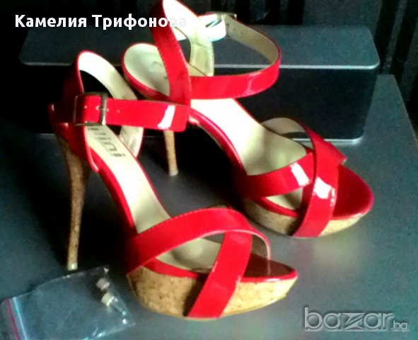 Лачени червени сандали, снимка 6 - Сандали - 11553512