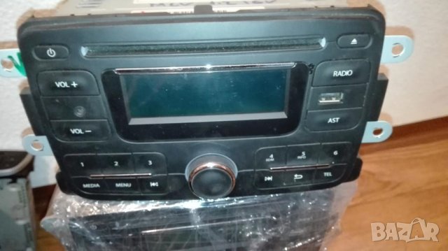 Продавам Оригинално си ди радио USB BLUETOOTH  Дачия 2016г / модела с голям дисплей, снимка 2 - Части - 23384469