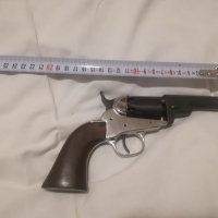 Джобен револвер Colt 1848. Реална реплика на този рядък модел оръжие за запада , снимка 4 - Бойно оръжие - 21273871