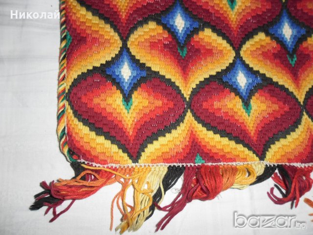  Старинен ковьор , каре и покривка плетена на една кука, снимка 2 - Антикварни и старинни предмети - 19957338