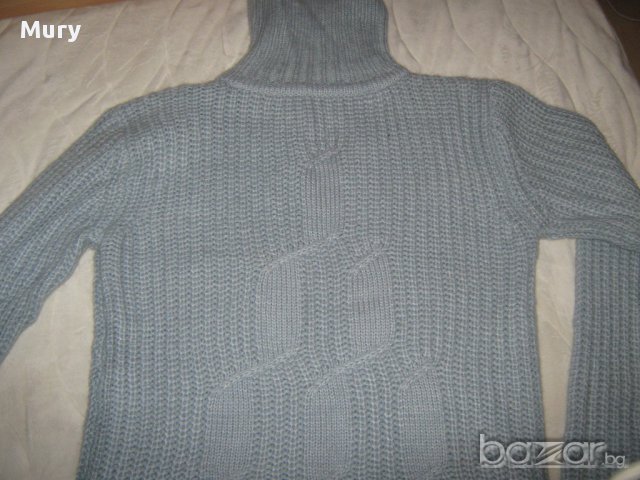 Нов вълнен пуловер