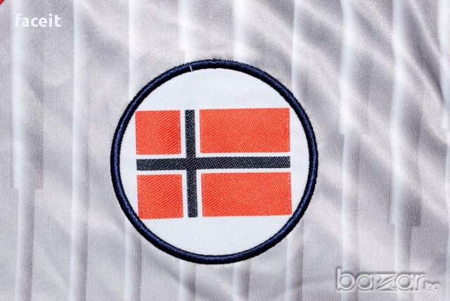 Umbro - Norway - 100% Оригинално горнище / Умбро / Спортно / Футболно / Футбол / Екип / Анцуг / FIFA, снимка 8 - Спортни дрехи, екипи - 16989743