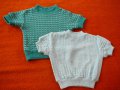 Две блузки, машинно плетени с къс ръкав за 1-2 годинки