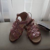 Нови сандалки , снимка 2 - Детски сандали и чехли - 25513851