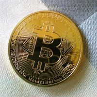 Bitcoin монета - позлатена колекционерска Биткоин, снимка 4 - Нумизматика и бонистика - 21135462