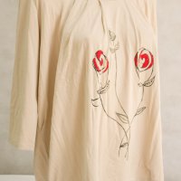 Ръчно изрисувана бежова дамска блуза марка Ally Grace, снимка 3 - Блузи с дълъг ръкав и пуловери - 22731863