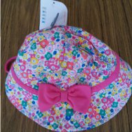 Бебешка шапка за момиче, снимка 1 - Шапки, шалове и ръкавици - 17804514