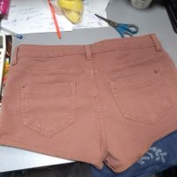 Къси панталонки цвят пудра, снимка 2 - Къси панталони и бермуди - 21536949