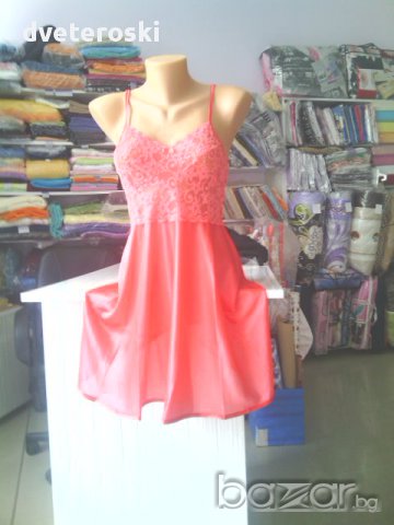 Комплект нощничка с халатче, снимка 2 - Нощници - 13531247