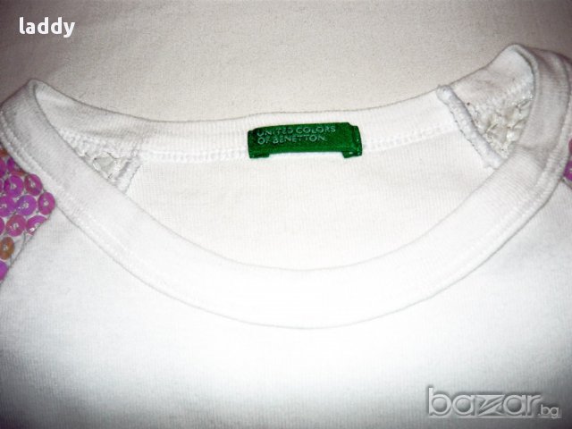 Топ United Colors of Benetton с пайети, снимка 2 - Потници - 13897095