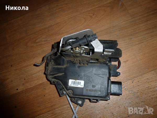 Задна лява брава за Ауди А6 ц5 комби