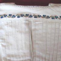 19 век Фолк Арт Дамска Блуза ръчно бродирана, снимка 12 - Антикварни и старинни предмети - 25947214