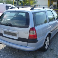 на части Opel Vectra 1.8i, снимка 4 - Автомобили и джипове - 12709033