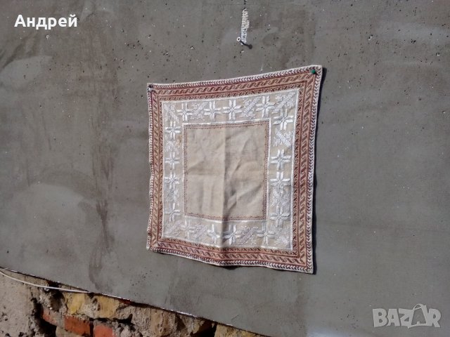 Стара бродирана покривка, снимка 2 - Антикварни и старинни предмети - 23276180