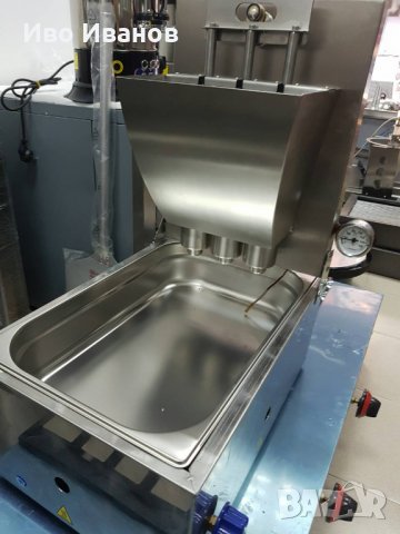 Продавам машина за казанлъшки понички на газ  