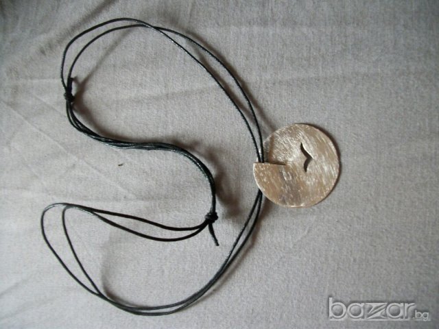 Сребърен медальон, снимка 2 - Колиета, медальони, синджири - 19840957
