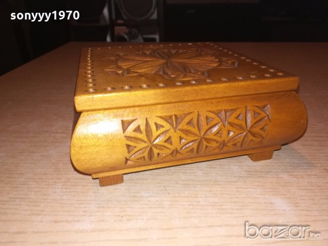 ретро дървена кутия с дърворезба-15х15х7см-внос швеицария, снимка 7 - Колекции - 20121652