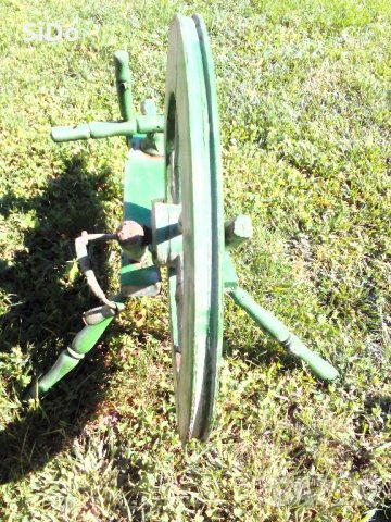 Чекрък за предене на вълна от 1937г. и 4 бр.масури с размери от 27 до 33 см +2 вретена за предене, снимка 3 - Колекции - 22186162