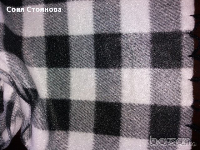 Мъжки шал 130/30 бяло и черно каре мека и топла материя *, снимка 3 - Шапки - 16982950
