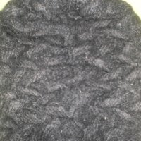 Машинно плетена вълнена шапка, черна, снимка 3 - Шапки - 23222336