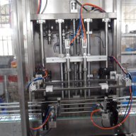 Автоматична машина за бутилиране на антифриз, снимка 1 - Други машини и части - 16370664