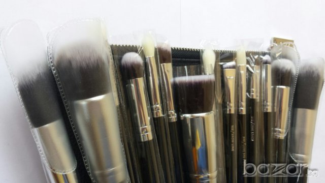 15 бр. оригинални маркови луксозни немски четки за грим ZOEVA, COMPLETE SET!, снимка 4 - Декоративна козметика - 19338706