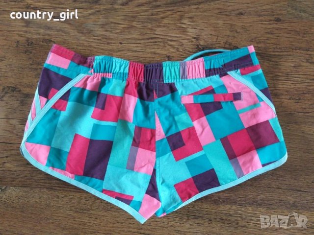 adidas - страхотни дамски шорти, снимка 5 - Къси панталони и бермуди - 25604357