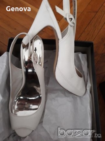 Сандали Тамарис бели в перфектно състояние, снимка 2 - Сандали - 19533477