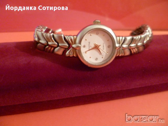 Дамски ръчен часовник, снимка 7 - Дамски - 14631325