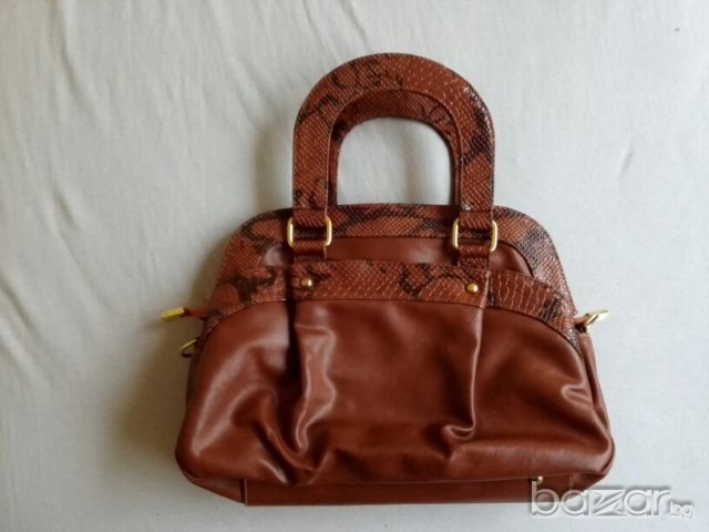 Дамска чанта, снимка 2 - Чанти - 21273750