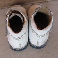 Бебешки кожени обувки за прохождане номер 20, снимка 5 - Бебешки обувки - 24854053