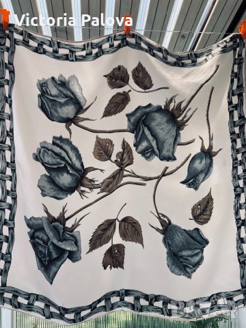 Копринен шал 78см на 78см, снимка 3 - Шапки - 26117840