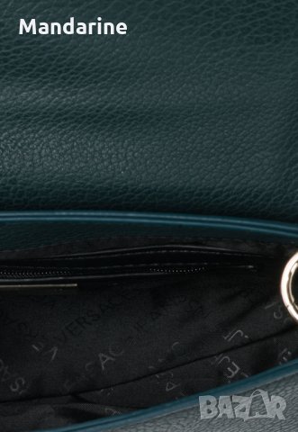 ПРОМО 🍊 VERSACE JEANS 🍊 Оригинална малка кожена чанта в тъмно зелено 15x20x5 см нова с етикети, снимка 7 - Чанти - 25089067