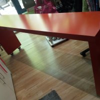 Ikea оранжева маса на колела, снимка 3 - Маси - 21354486