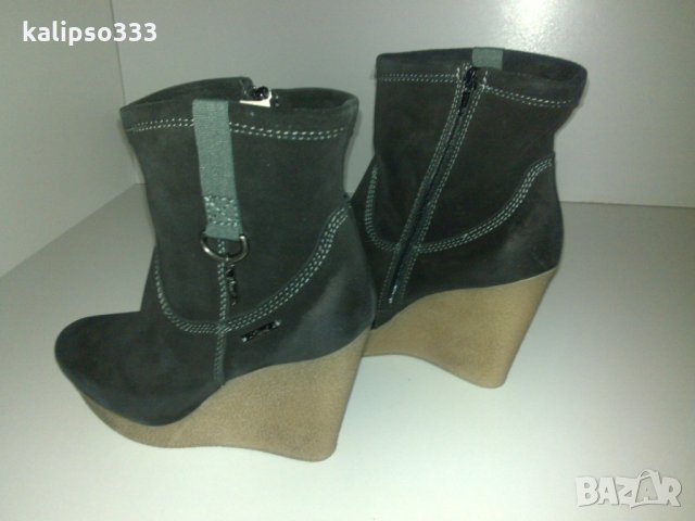 Diesel оригинални обувки, снимка 3 - Дамски боти - 24071230