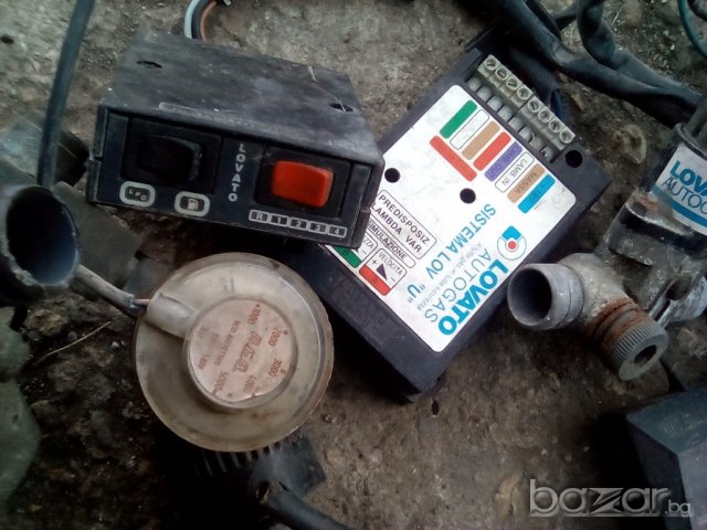 Ловато метанова уредба свалена от Вектра б 16 16в 99г-130лева, снимка 3 - Части - 19986950