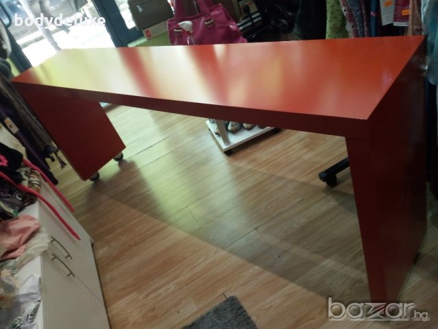 Ikea оранжева маса на колела, снимка 3 - Маси - 21354486