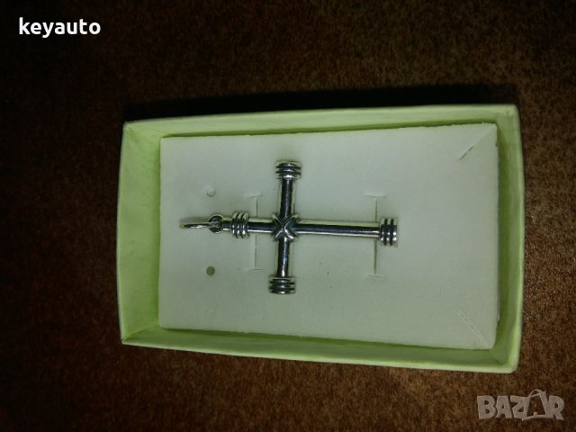 Уникално Сребърно кръстче проба 925, снимка 2 - Колиета, медальони, синджири - 24226113