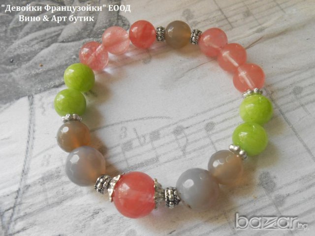 Гривна от естествени камъни "Нежна красота"