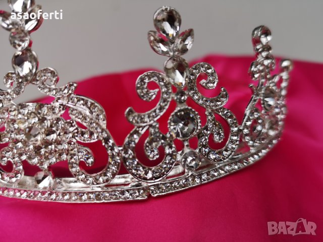 Красива Луксозна корона за глава с множество нежни кристали🤩💃😍 , снимка 4 - Аксесоари за коса - 25982883