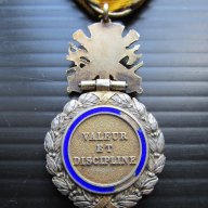 Френски  Орден Медал За Заслуга , снимка 4 - Антикварни и старинни предмети - 16945933