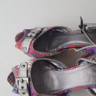 Цветни сандали, номер 38, снимка 4 - Дамски обувки на ток - 17837781