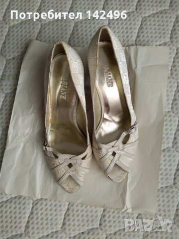 Сватбени обувки на сърчица, снимка 8 - Дамски обувки на ток - 23122833